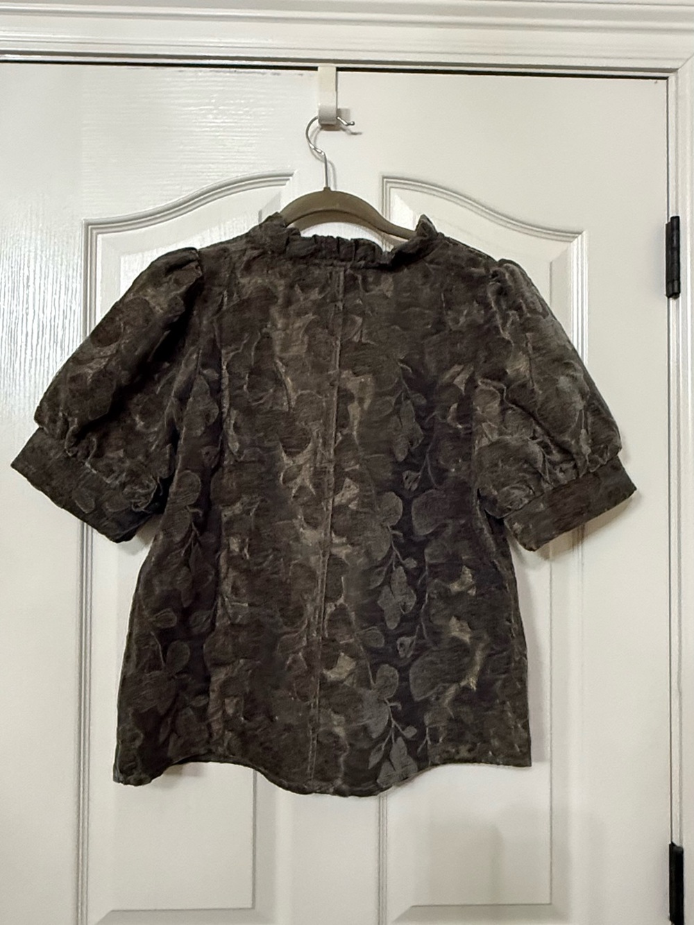 Soybu Olive-Tone Textured Ruffle V-Neck Blouse - Picture 4 of 5